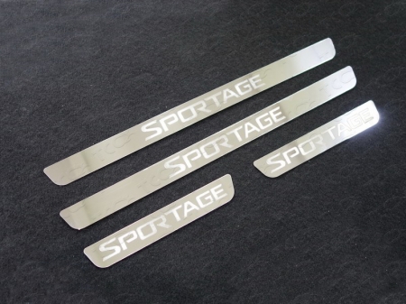 Kia Sportage 2016-Накладки на пороги 4шт (лист зеркальный надпись Sportage)